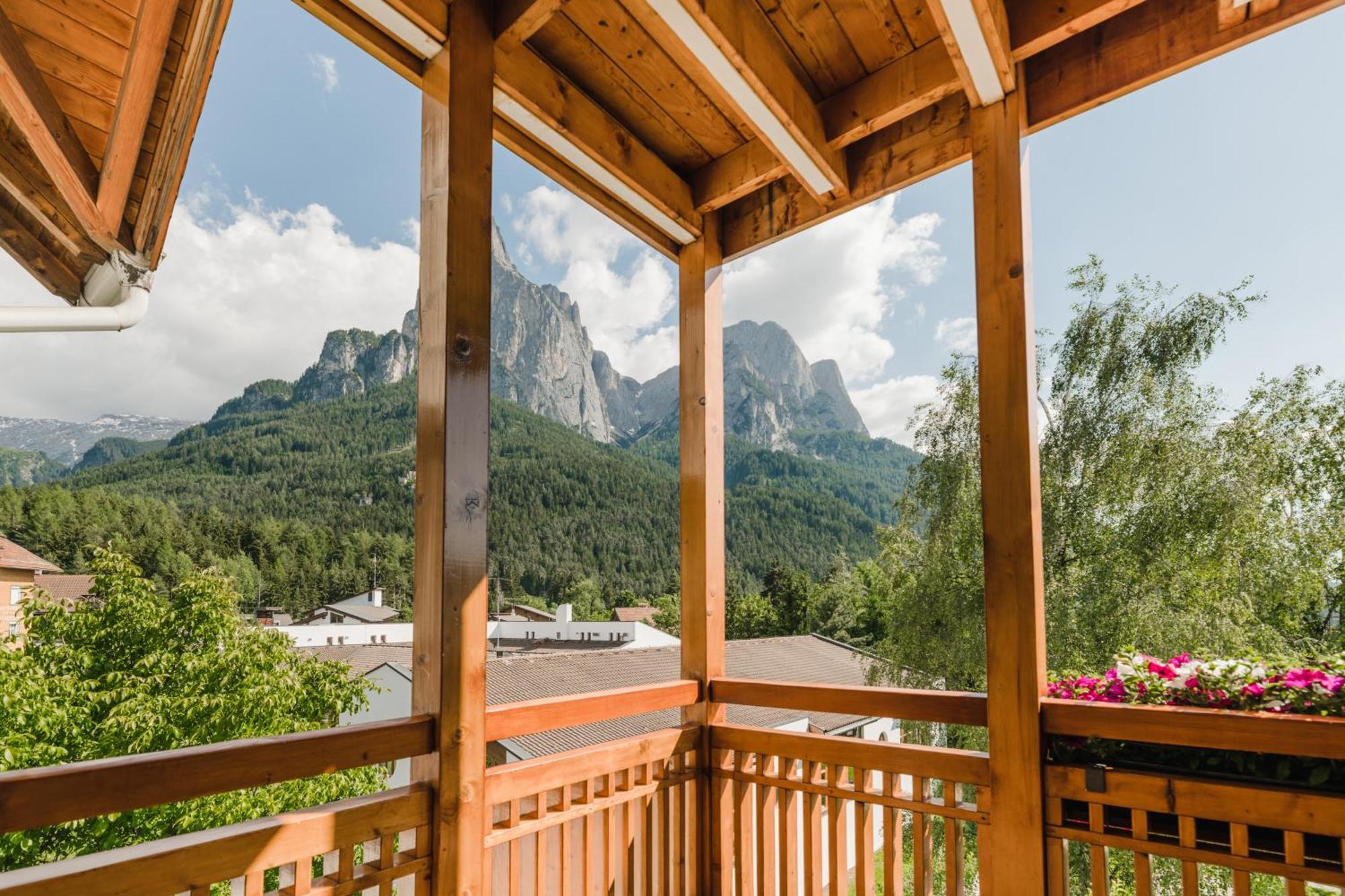 Residence Erika - Apartments, Breakfast & Sauna Alpe di Alpe di Siusi Extérieur photo